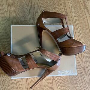 Michael Kors heel